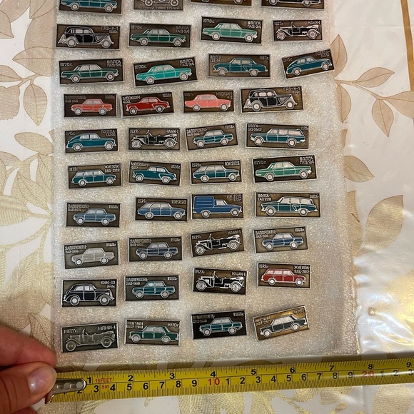 Set Of 44 VTG Soviet car badges Pins  USSR Zhiguli, Moskvich Zaporozhets Volga - Picture 3 of 8
